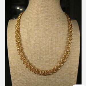 Napier gold tone fancy flat circle links chain like new vintage.